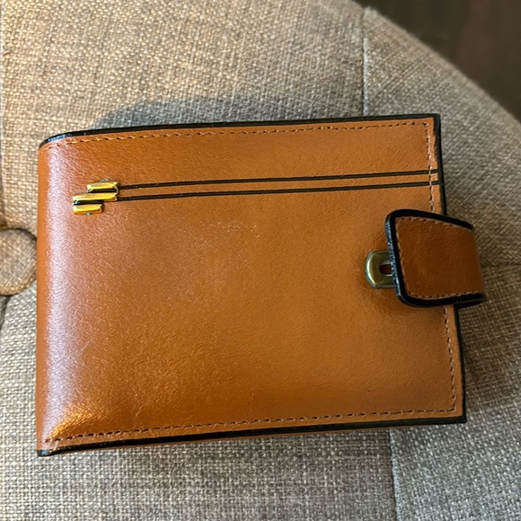 NWT leather wallet - Picture 1 of 9